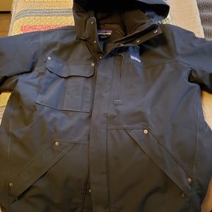 Patagonia - Mens Large Parka - Black